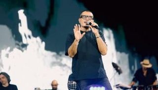 الفنان عمرو دياب