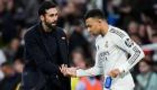 &laquo;تاريخ ريال مدريد لم تصنعه بدل رسمية&raquo;.. رسائل أربيلوا الخفية لمبابي