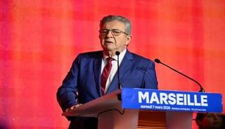  زعيم اليسار الراديكالي الفرنسي جان-لوك ميلانشون