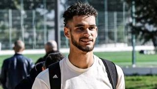 قيطون لاعب منتخب الجزائر