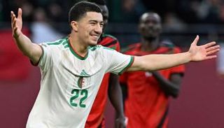 مازا نجم منتخب الجزائر