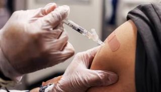 جدل علمي في الولايات المتحدة حول نتائج أبحاث اللقاحات