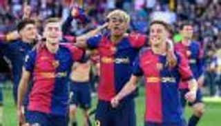 برشلونة ضد ريال مدريد.. ضيوف قمصان الكلاسيكو من دريك إلى أوليفيا