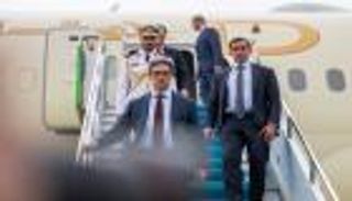 منصور بن زايد يصل إلى تركيا في زيارة تستهدف بحث تعزيز التعاون
