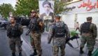 سيف على رقاب الإيرانيين.. طهران تستقدم مليشيات لقمع مواطنيها