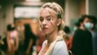 مشهد صادم لـ&laquo;سيدني سويني&raquo; في Euphoria 3 يشعل الجدل 