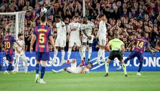 جانب من كلاسيكو برشلونة وريال مدريد