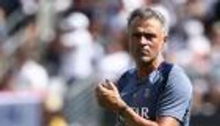 هل تابع الكلاسيكو؟.. رد فعل لويس إنريكي على فوز برشلونة ضد ريال مدريد