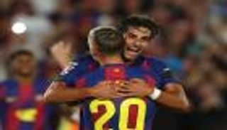 نجم برشلونة يقتحم معركة تايلور سويفت وأوليفيا رودريغو