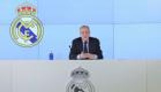 &laquo;سلبوا مني 7 ألقاب&raquo;.. هجمة جديدة من رئيس ريال مدريد على برشلونة