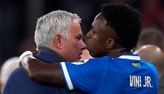 فينيسيوس جونيور وجوزيه مورينيو