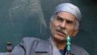 مرور الجثمان أمام المسرح.. أسرة عبدالرحمن أبوزهرة تنفي شائعة &laquo;الوصية المزعومة&raquo;
