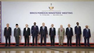 الصورة الجماعية لوزراء خارجية بريكس