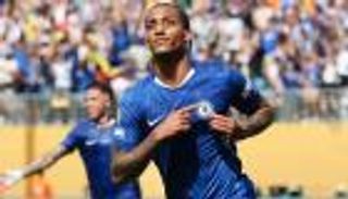 برشلونة يتحرك للتعاقد مع جواو بيدرو