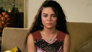 الفنانة فرح يوسف