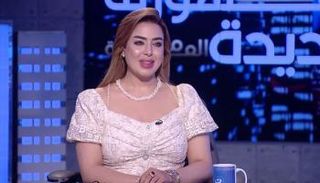 الإعلامية منى العمدة