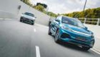 BYD توسّع هيمنتها الأوروبية بطفرة مبيعات وشحن خارق للسيارات