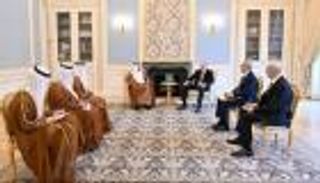 نيابةً عن رئيس الإمارات.. سهيل المزروعي يشارك في المنتدى الحضري العالمي بأذربيجان