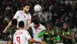 من عامل توصيل إلى المونديال الثالث.. قصة رائعة لنجم منتخب تونس
