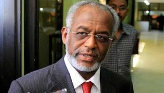 علي كرتي   