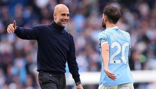 بيب غوارديولا وبرناردو سيلفا في مانشستر سيتي