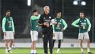 اسم مفاجئ في بداية معسكر منتخب الجزائر المونديالي