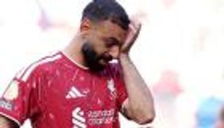 &laquo;كان عليه أن يخرج بكرامة&raquo;.. أسطورة ليفربول يفتح النار على محمد صلاح