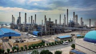 مصانع البتروكيماويات في عسلوية جنوب ايران