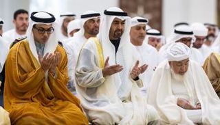 الشيخ محمد بن زايد آل نهيان خلال صلاة عيد الأضحى