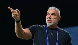 كوزمين مدرب منتخب الإمارات المقال