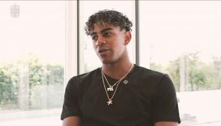 لامين يامال نجم منتخب إسبانيا الواعد