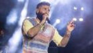 أحمد سعد يفاجئ جمهوره بـ&laquo;الألبوم الفرفوش&raquo; ويحدد موعد إصدار الأغاني