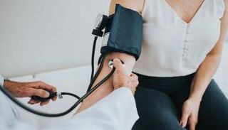 أمراض ارتبطت بكبار السن تتوسع بين الشباب