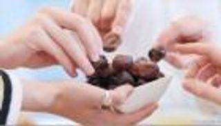 رغم فوائده الصحية.. لماذا يحذر الأطباء من الإكثار من التمر؟