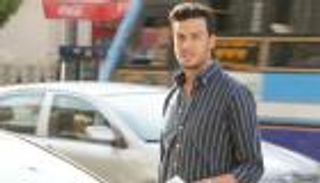 الحلقة 4 من مسلسل ورد على فل وياسمين.. طارق يضع خطة علاج صبا مبارك 