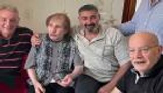 بحضور محمود حميدة.. ياسر جلال يزور محيي إسماعيل في دار رعاية الفنانين
