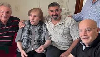 ياسر جلال يطمئن على محيي إسماعيل