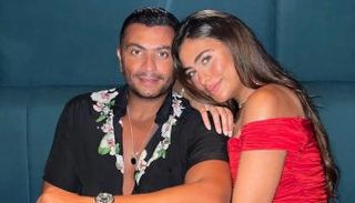 هاجر أحمد رفقة زوجها أحمد الحداد 