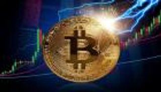 انهيار حاد للعملات الرقمية.. تصفية 1.5 مليار دولار وبيتكوين دون 63 ألفًا