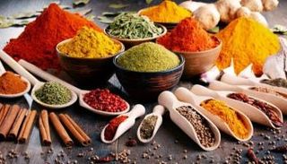  مجموعة من التوابل الشائعة