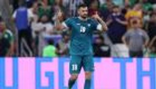7 ساعات في المطار.. احتجاز نجم منتخب العراق في مطار بأمريكا