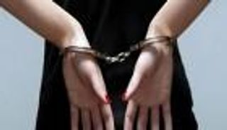 بسبب فيديوهات رقص وملابس خادشة للحياء.. ضبط صانعة محتوى أجنبية في مصر