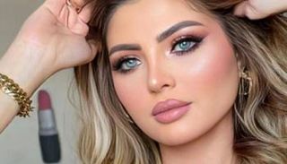 الإعلامية جولي أمين