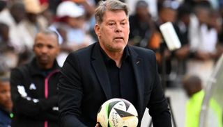المدرب البلجيكي لوك إيميل