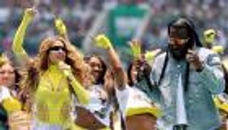 شاكيرا وبورنا بوي يشعلان افتتاح كأس العالم 2026