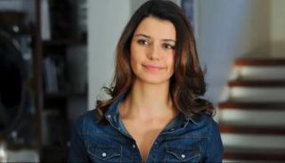 الفنانة التركية الشهيرة بيرين سات