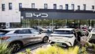 BYD تسرع التهام السوق الأوروبية.. ما سر البحث عن مصانع مهجورة؟