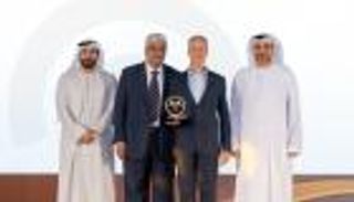 فلاي دبي تحصد 3 جوائز عالمية.. توجت بلقب شركة طيران العام