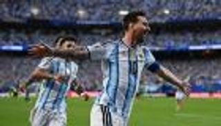 بهاتريك الجزائر.. ميسي الهداف التاريخي لكأس العالم