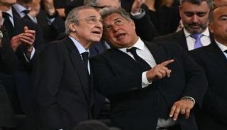 بيريز مع لابورتا رئيس برشلونة